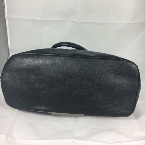 SOLD - KENNETH COLE REACTION HANDBAG - Picture 5 of 6